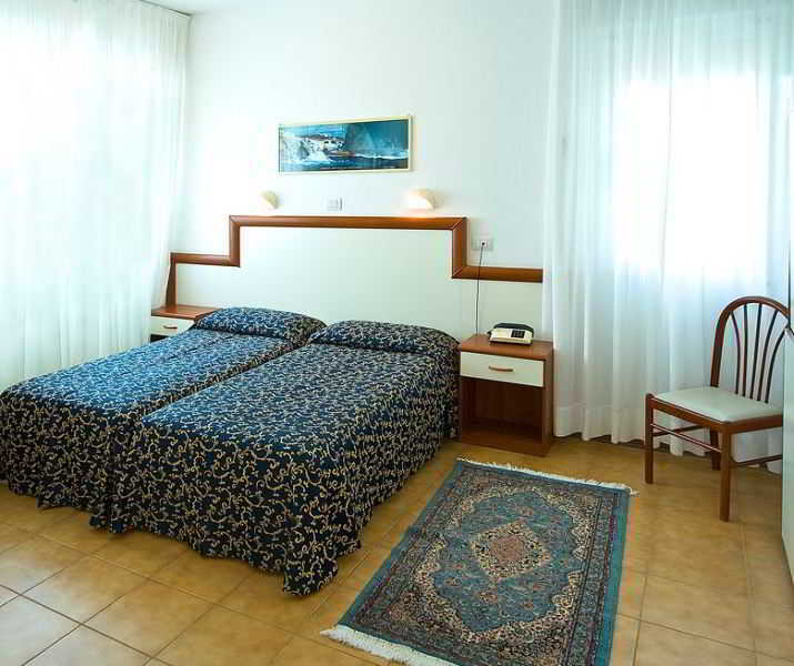 Hotel Bolivar Lido di Jesolo Exteriör bild