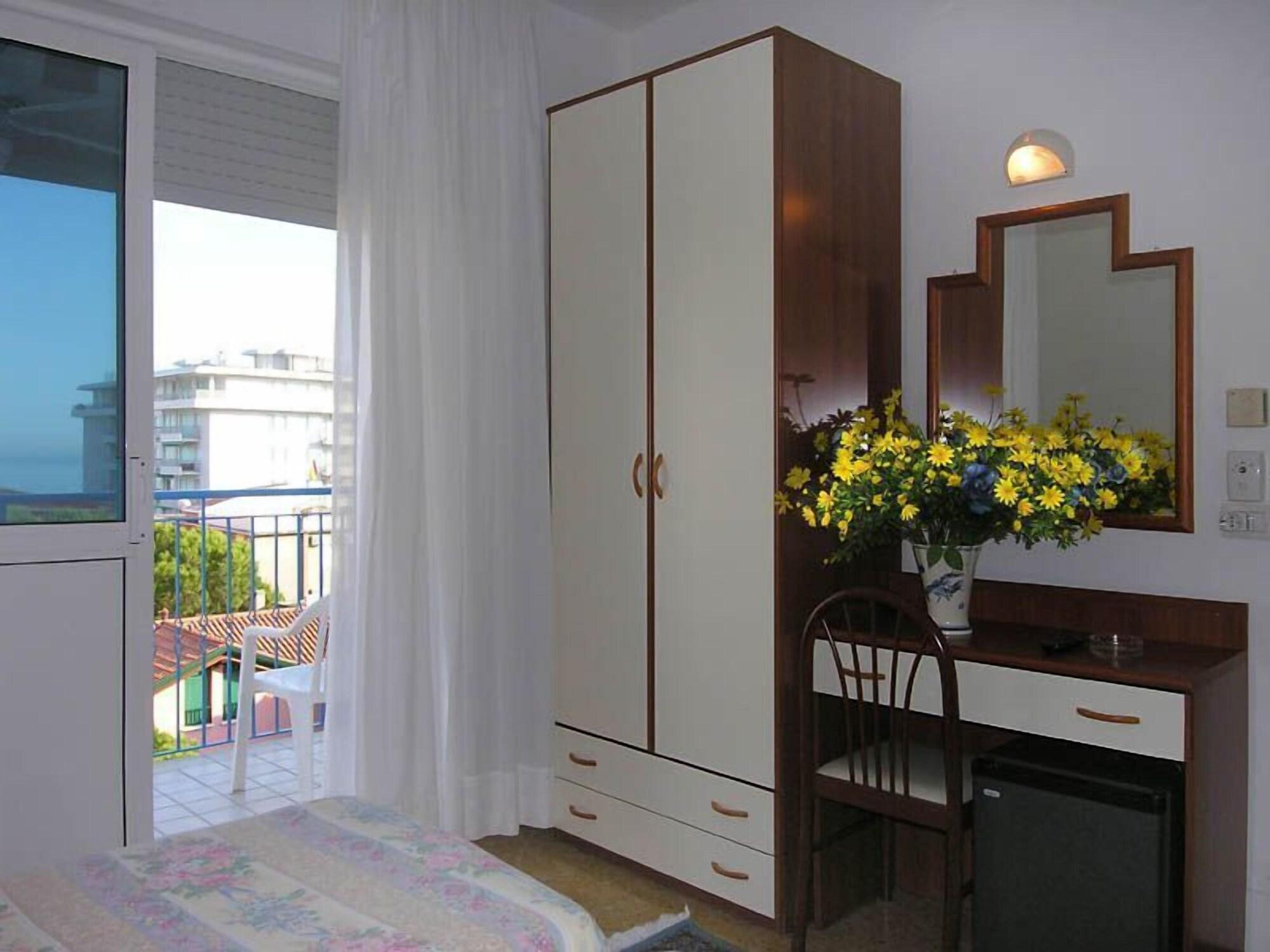 Hotel Bolivar Lido di Jesolo Exteriör bild