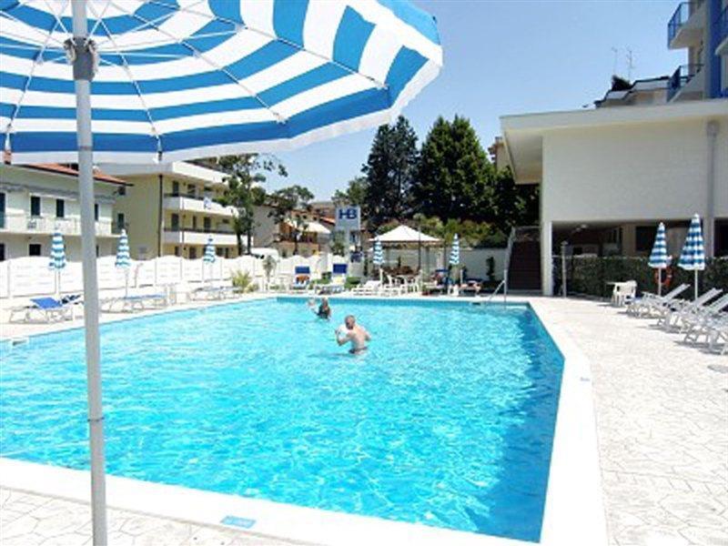 Hotel Bolivar Lido di Jesolo Exteriör bild