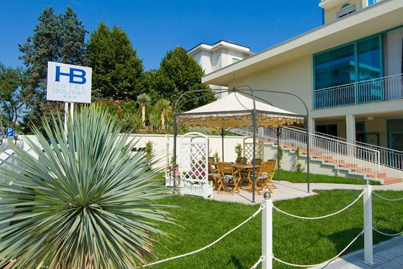 Hotel Bolivar Lido di Jesolo Exteriör bild