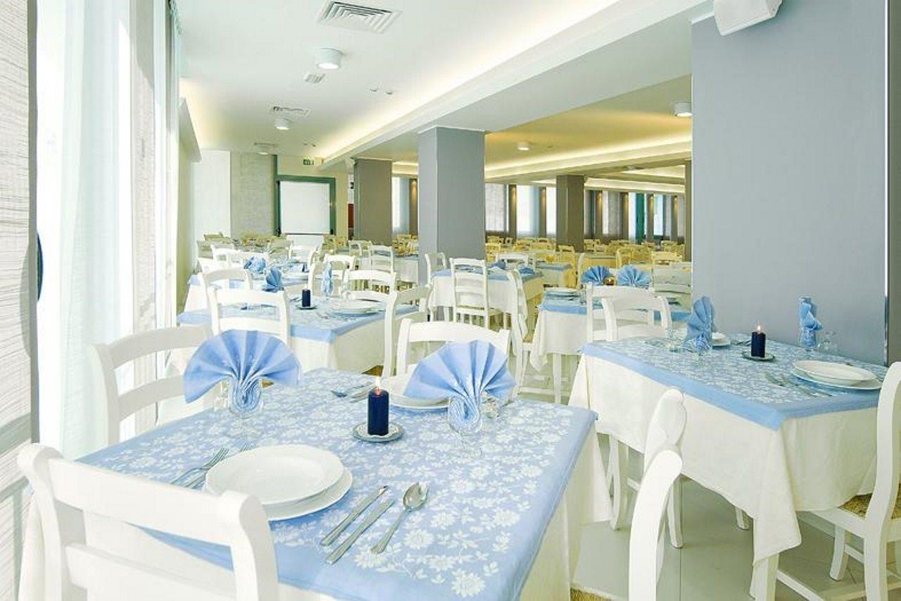 Hotel Bolivar Lido di Jesolo Exteriör bild