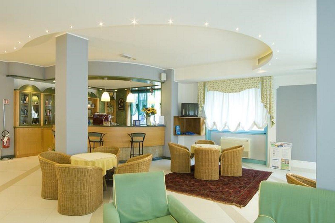 Hotel Bolivar Lido di Jesolo Exteriör bild