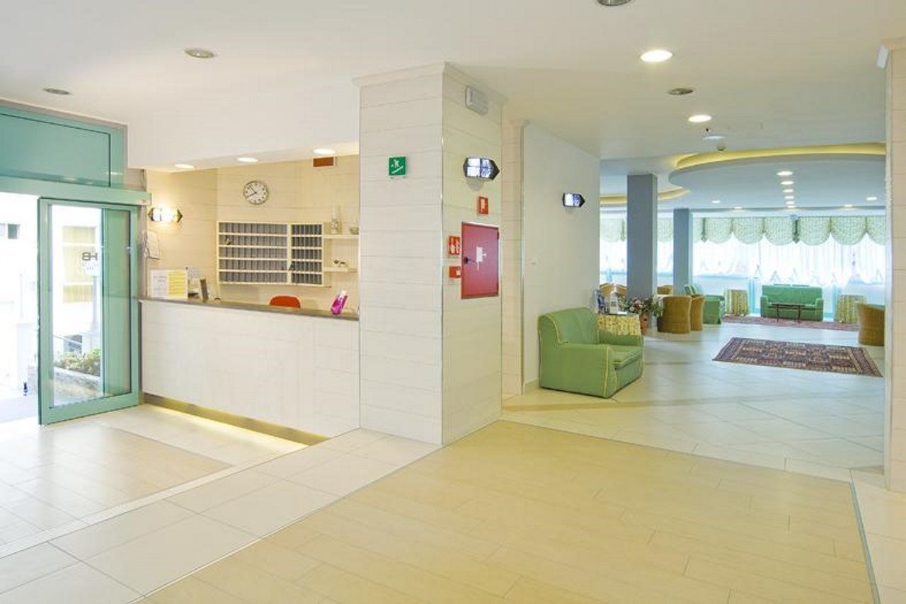 Hotel Bolivar Lido di Jesolo Exteriör bild