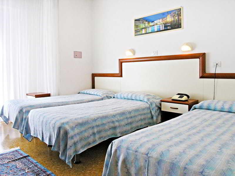 Hotel Bolivar Lido di Jesolo Exteriör bild